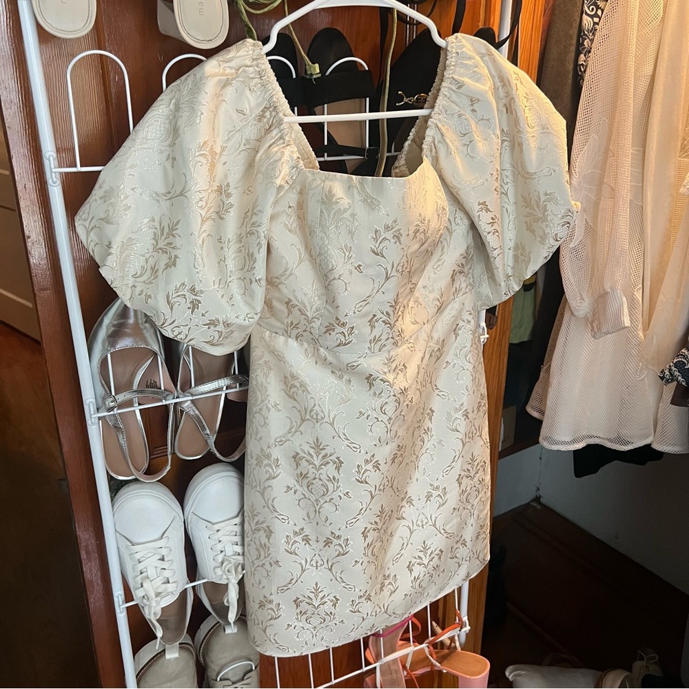 SACHIN & BABI Elegant Cream Puff Sleeve Dress